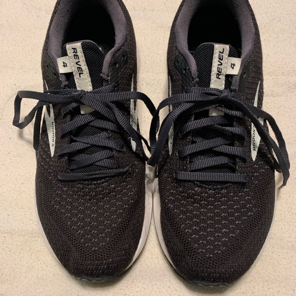 Womens Revel 4.0 Charcoal Black & White Running Athleasure Training Sz 6.5 - Picture 2 of 15
